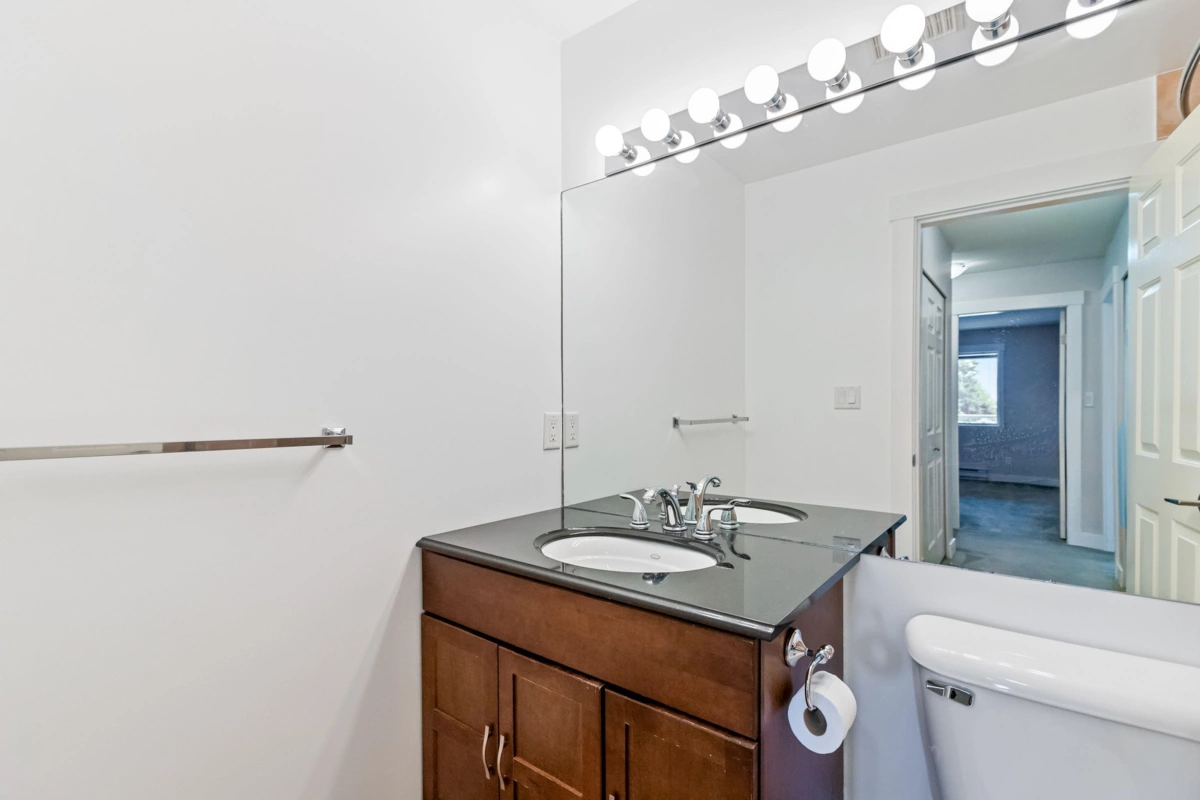 Guest Bathroom Photo of 301 1378 George Street, White Rock, BC