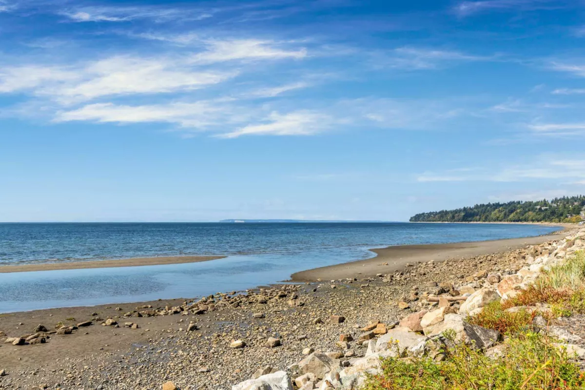 Swimming Pool Photo of 301 1378 George Street, White Rock, BC