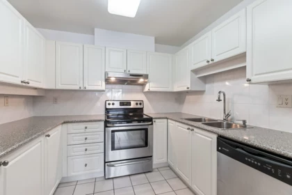 301 1378 George Street, White Rock, BC, White Rock — Apartment/Condo for sale