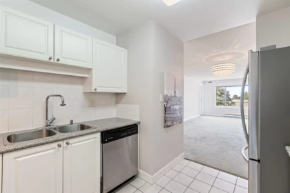 301 1378 George Street, White Rock, BC, White Rock — Apartment/Condo for sale