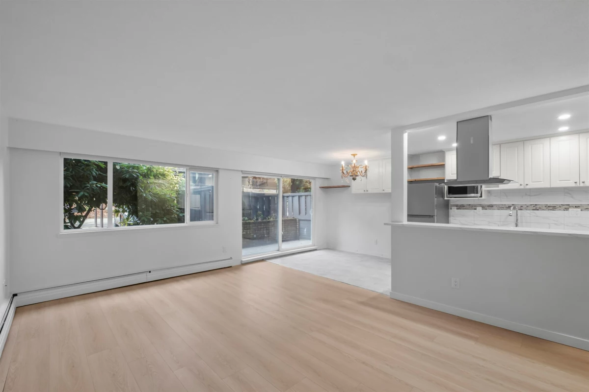 Exterior Front Photo of 609 555 W 28th Street, North Vancouver, BC