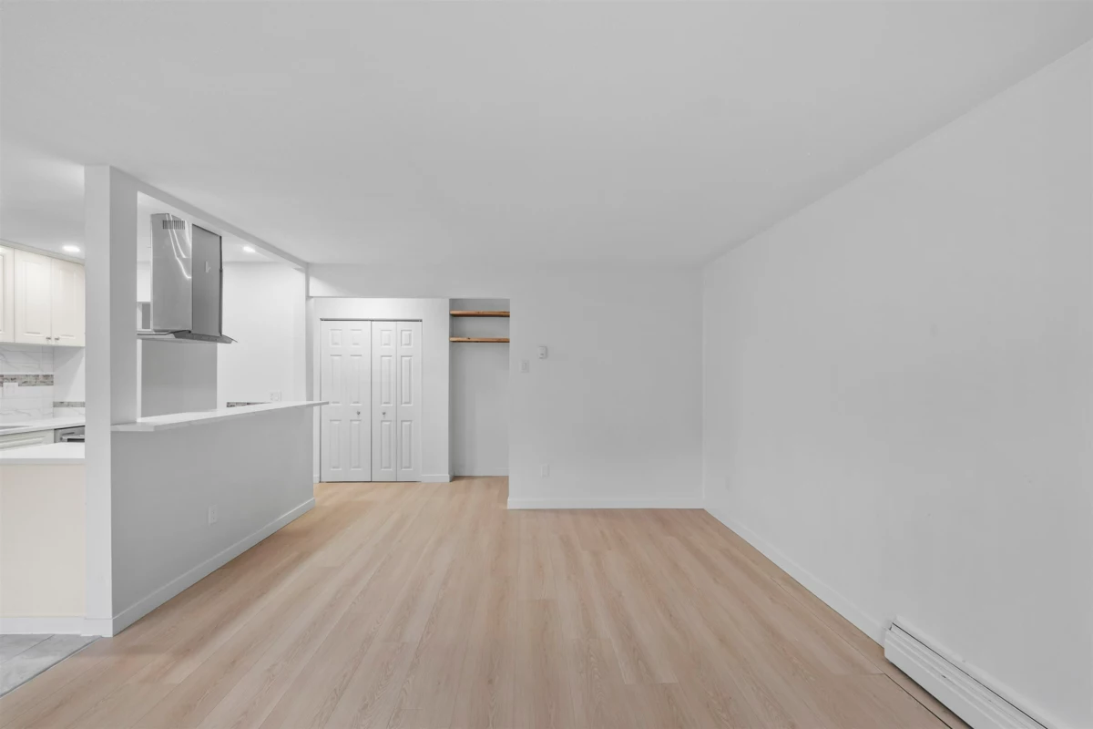 Family Room Photo of 609 555 W 28th Street, North Vancouver, BC