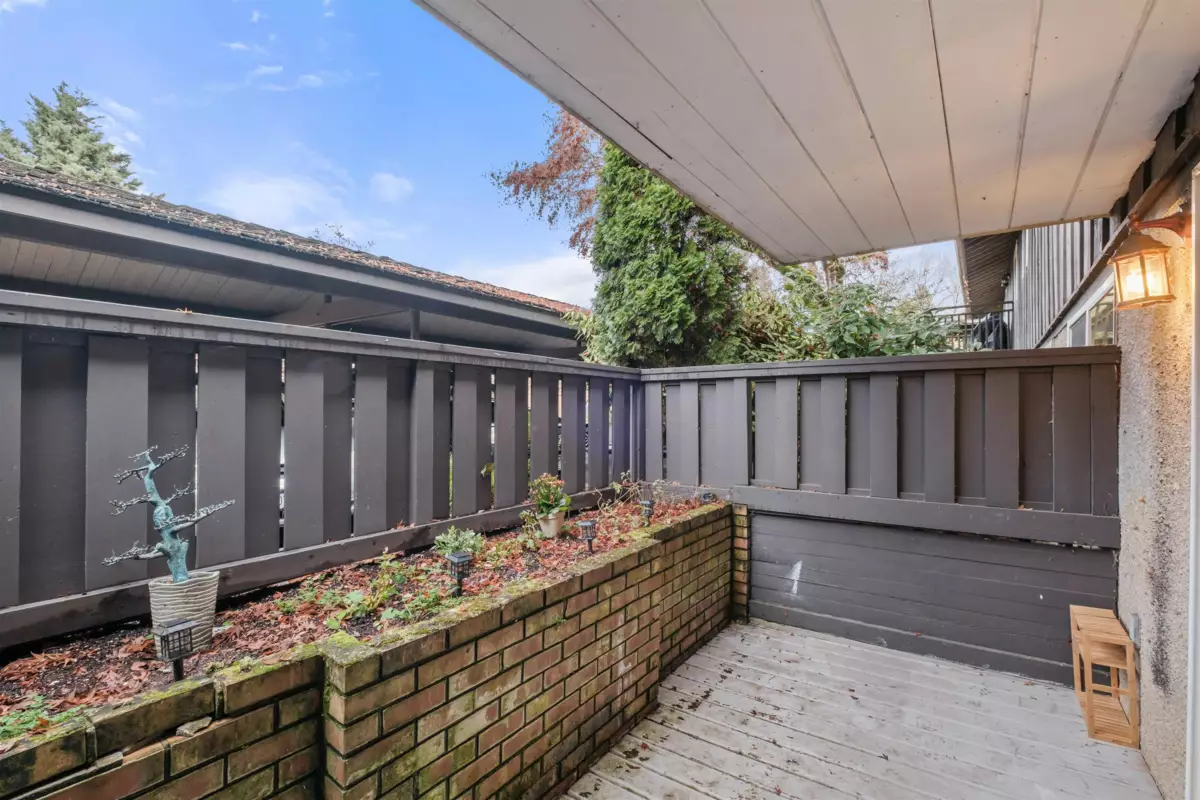 Pantry Photo of 609 555 W 28th Street, North Vancouver, BC