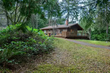Outdoor Kitchen Photo of 13075 Porlier Pass Road, Galiano Island, BC