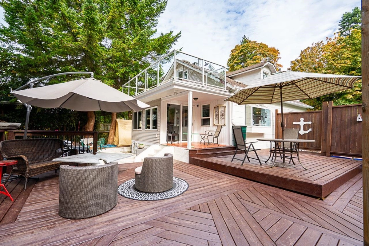 Aerial View of 2725 Gordon Avenue, Surrey, BC