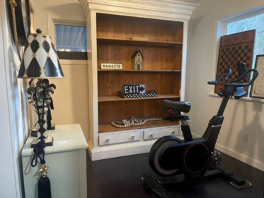 Walk-In Closet Photo of 2725 Gordon Avenue, Surrey, BC