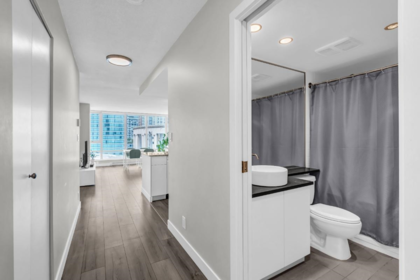 Kitchen Island Photo of 1805 788 Hamilton Street, Vancouver, BC