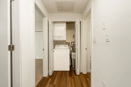Entry Foyer Photo of 210 9278 120, Surrey, BC
