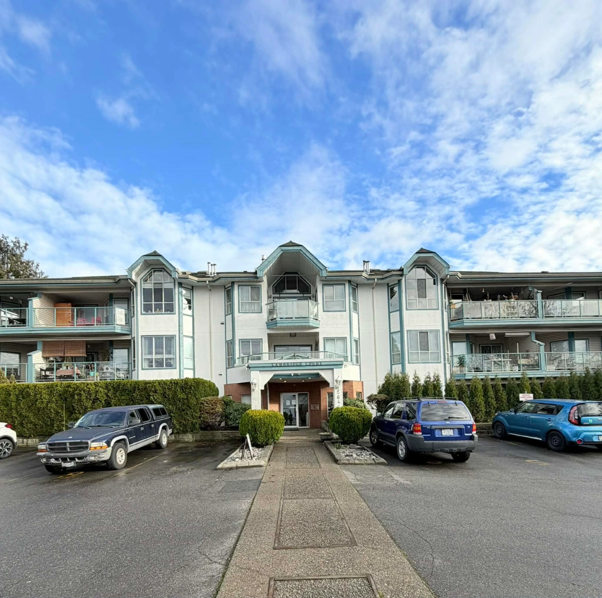 Aerial View of 304 5646 200 Street, Langley, BC