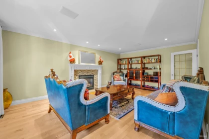 Family Room Photo of 17377 28a Avenue, Surrey, BC