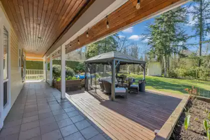 Garden / Landscaping Photo of 17377 28a Avenue, Surrey, BC