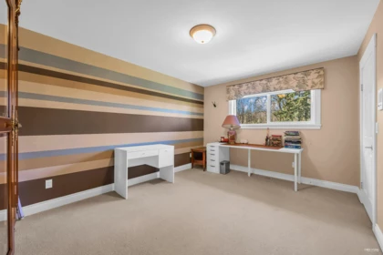 Hallway Photo of 17377 28a Avenue, Surrey, BC