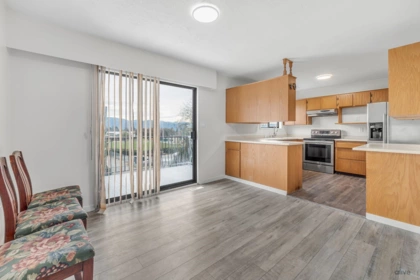 Kitchen Photo of 7710 Juniper Street, Mission, BC