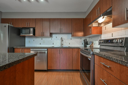 225 12085 228 Street, Maple Ridge, BC, Maple Ridge — Apartment/Condo for sale