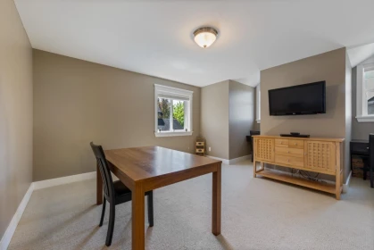 Entry Foyer Photo of 16266 26 Avenue, Surrey, BC