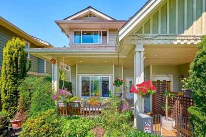 562 W Keith Road, North Vancouver, BC, North Vancouver — 3 bed half duplex for sale