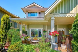 562 W Keith Road, North Vancouver, BC