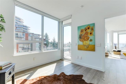 Basement Recreation Room Photo of 407 1441 Johnston Road, White Rock, BC