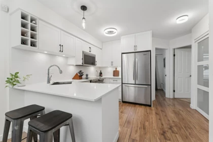 C3 332 Lonsdale Avenue, North Vancouver, BC, North Vancouver — Apartment/Condo for sale