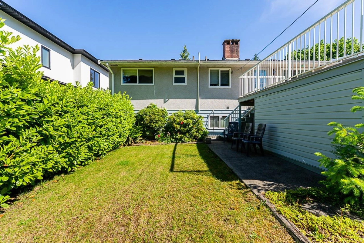 Garden / Landscaping Photo of 614 Chapman Avenue, Coquitlam, BC