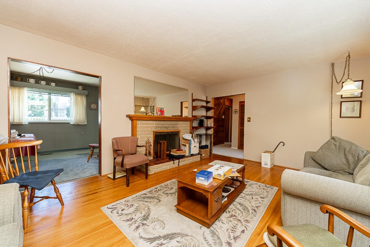 Primary Bedroom Photo of 614 Chapman Avenue, Coquitlam, BC