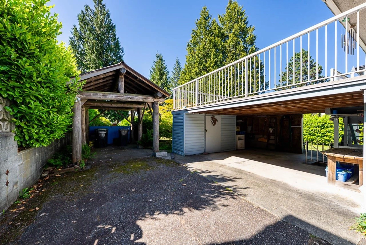 Staircase Photo of 614 Chapman Avenue, Coquitlam, BC