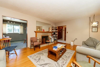 Primary Bedroom Photo of 614 Chapman Avenue, Coquitlam, BC
