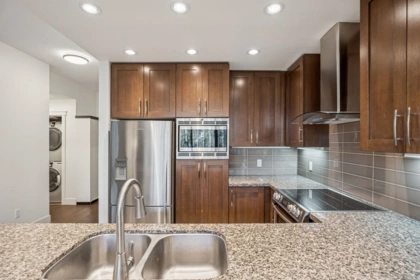 Breakfast Nook Photo of 707 1415 Parkway Boulevard, Coquitlam, BC