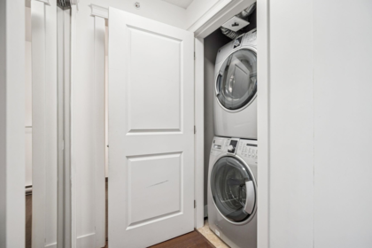 Powder Room Photo of 707 1415 Parkway Boulevard, Coquitlam, BC