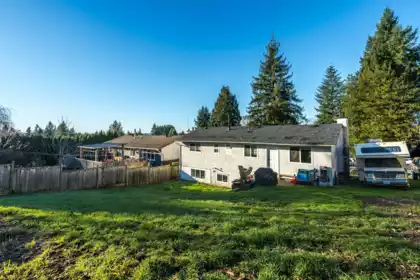 Swimming Pool Photo of 7902 Heron Street, Mission, BC