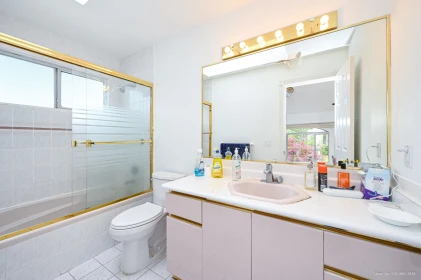 Guest Bathroom Photo of 7251 Ash Street, Richmond, BC