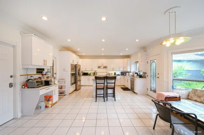 Kitchen Island Photo of 7251 Ash Street, Richmond, BC