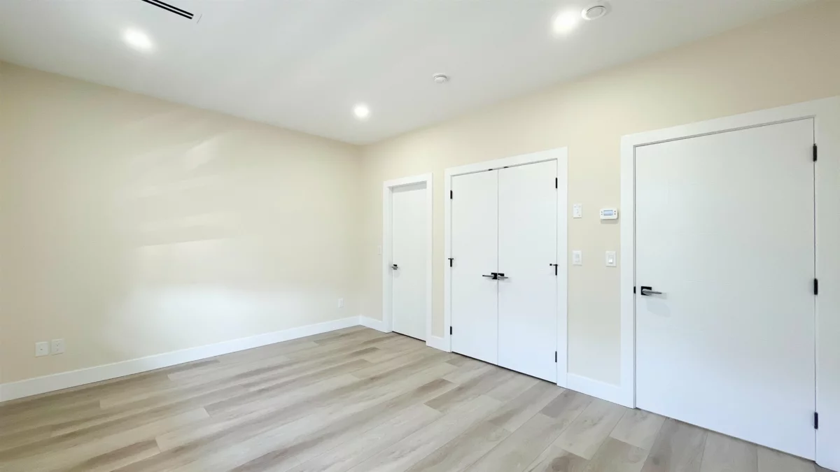 Guest Bathroom Photo of 5171 57 Street, Delta, BC