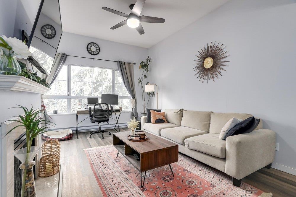 Dining Area Photo of 412 2960 Princess Crescent, Coquitlam, BC