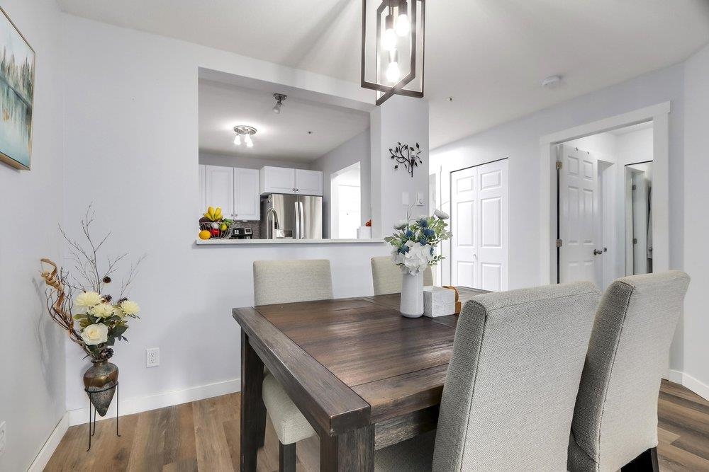 Primary Bathroom Photo of 412 2960 Princess Crescent, Coquitlam, BC