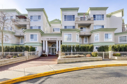 412 2960 Princess Crescent, Coquitlam, BC, Westwood Plateau — 1 bed apartment/condo for sale