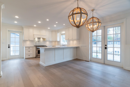 Kitchen Island Photo of 3653 St. Thomas Street, Port Coquitlam, BC