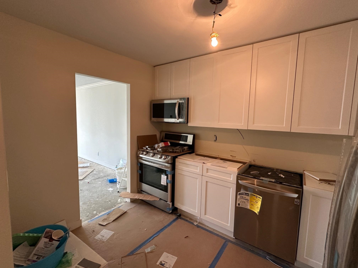 Exterior Rear Photo of 401 710 Seventh Avenue, New Westminster, BC