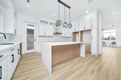 Kitchen Island Photo of 5839 185a Street, Surrey, BC