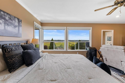 Hallway Photo of 16512 77a Avenue, Surrey, BC