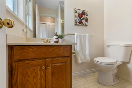 Laundry Room Photo of 16512 77a Avenue, Surrey, BC