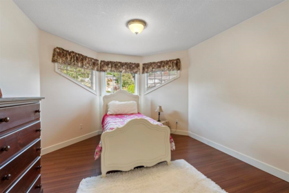 Powder Room Photo of 16512 77a Avenue, Surrey, BC