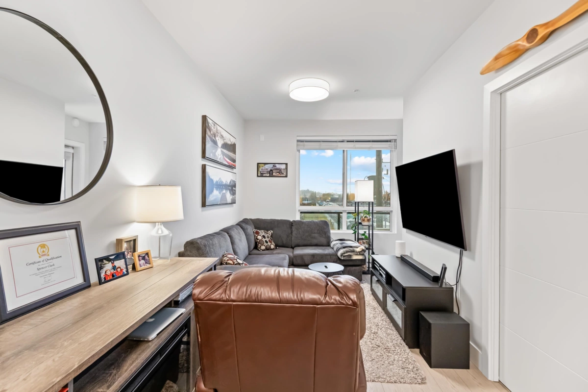 Kitchen Photo of 314 20360 Logan Avenue, Langley, BC