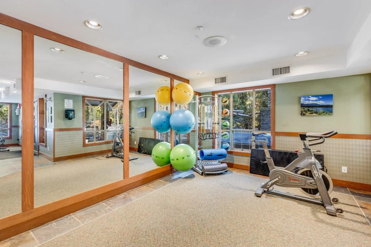 Entry Foyer Photo of 310G2 4653 Blackcomb Way, Whistler, BC