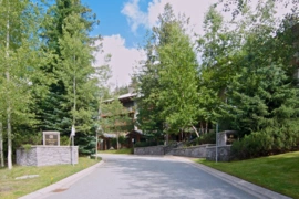 310G2 4653 Blackcomb Way, Whistler, BC