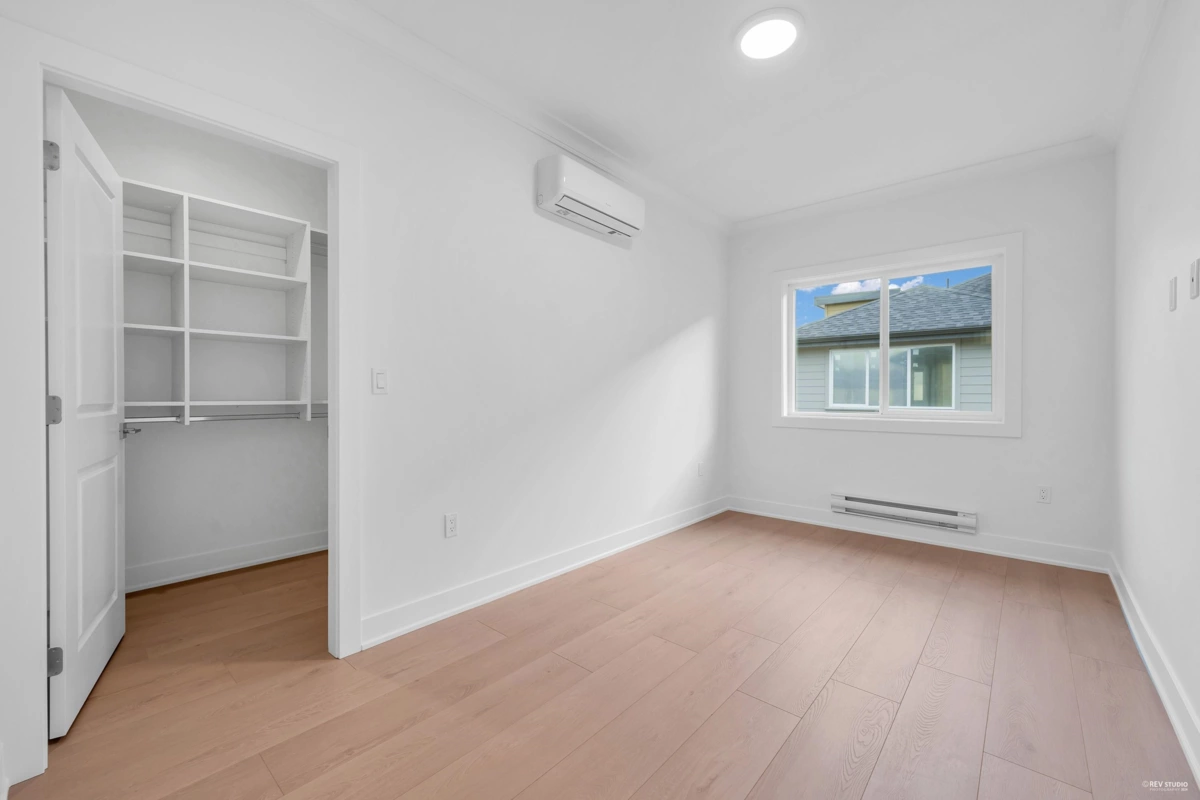 Mudroom Photo of 110 8233 Williams Road, Richmond, BC