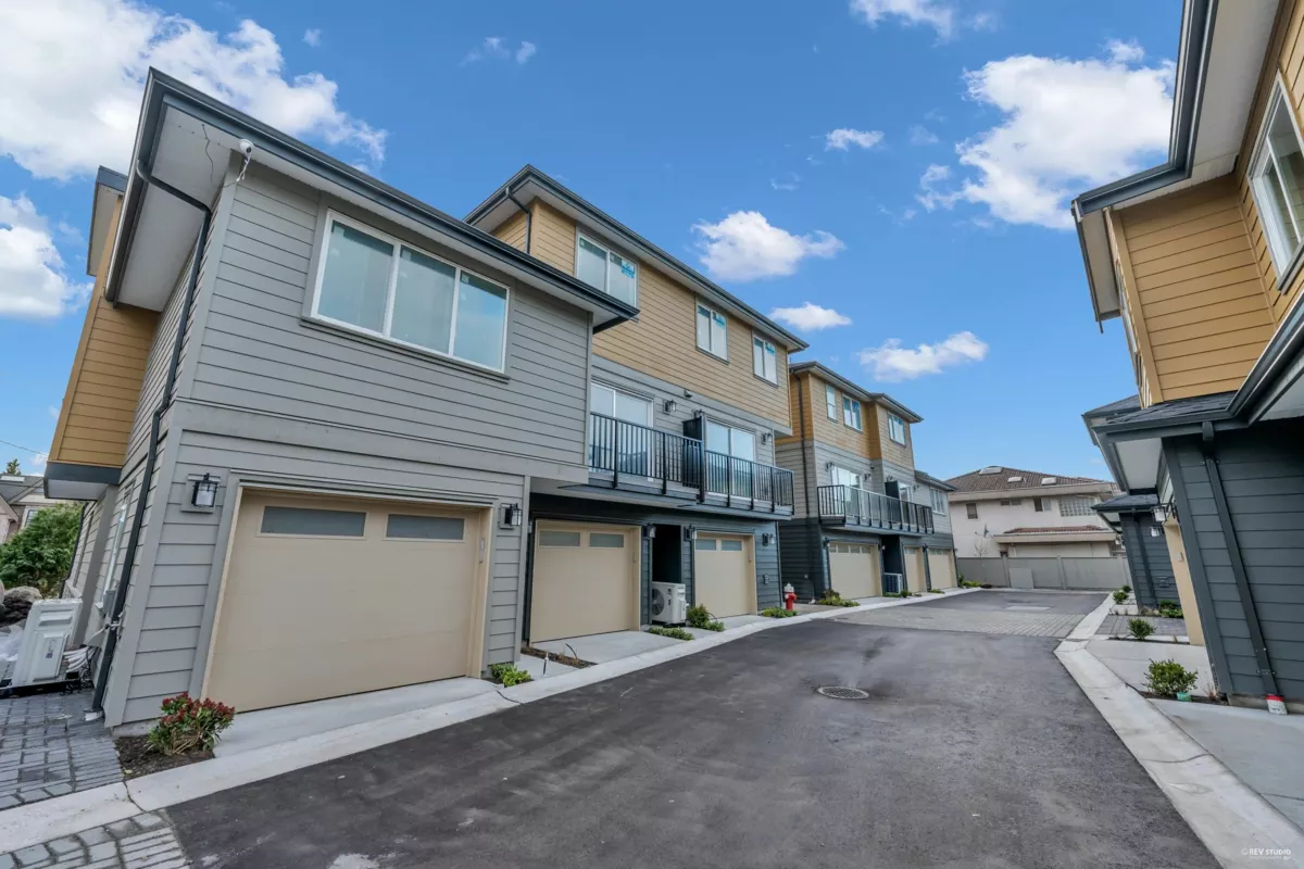 Outdoor Deck Photo of 110 8233 Williams Road, Richmond, BC