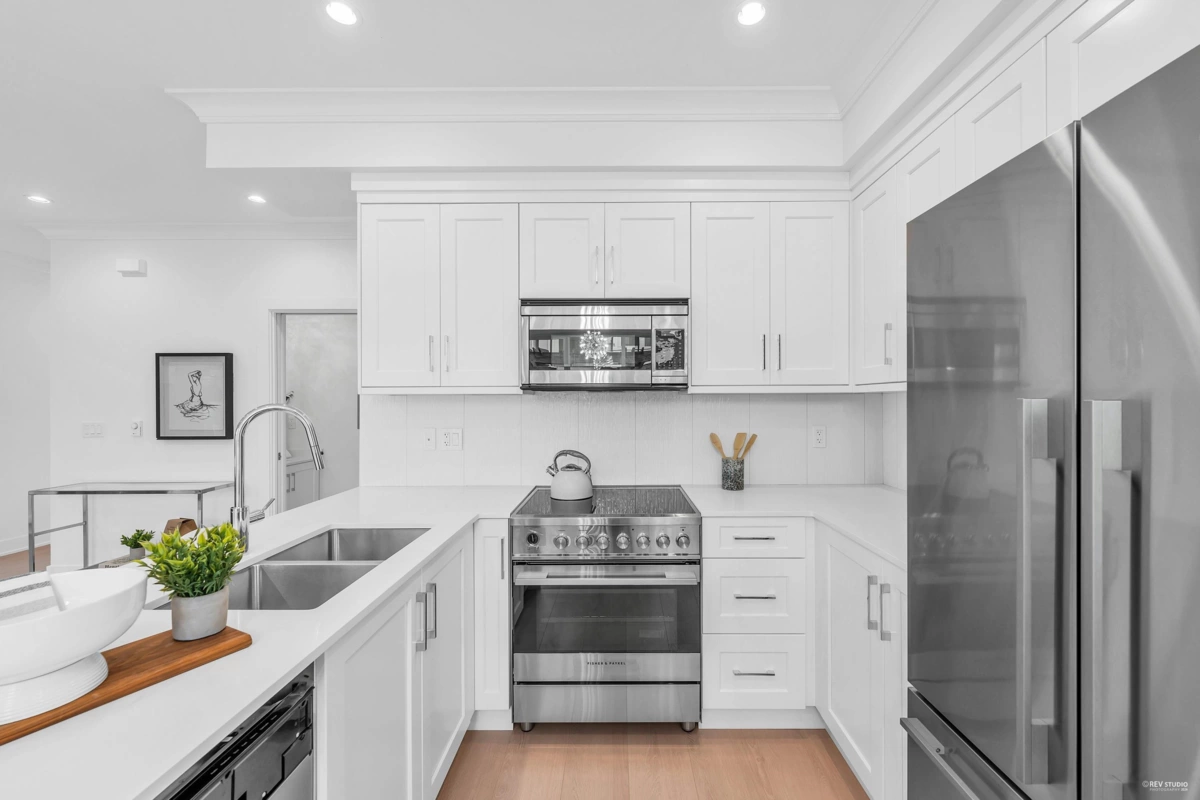 Walk-In Closet Photo of 110 8233 Williams Road, Richmond, BC