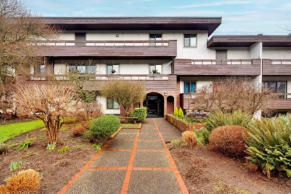 315 2025 W 2nd Avenue, Vancouver, BC, Point Grey — 1 bed apartment/condo for sale