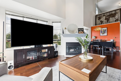303 131 W 20th Street, North Vancouver, BC, North Vancouver — Apartment/Condo for sale